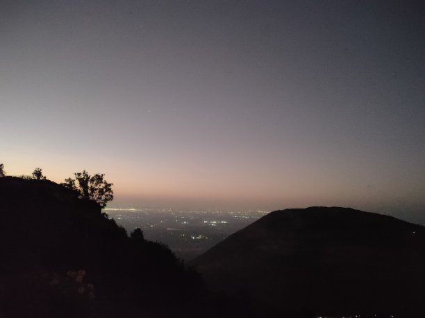 山城灯光图片下载