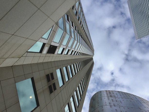 市中心的建筑公司图片下载