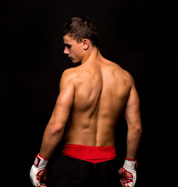 男性模型。跆拳道。图片下载