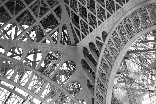 塔的侧面表面的金属结构和附着点和交叉点的模式和设计图片下载