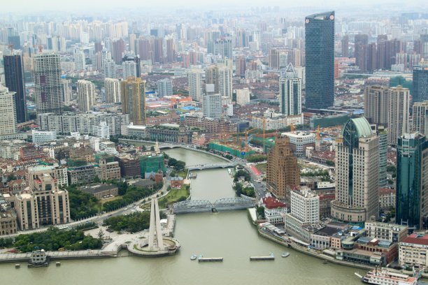 通往石林的河门图片下载