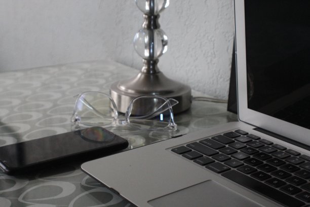 在家工作图片下载