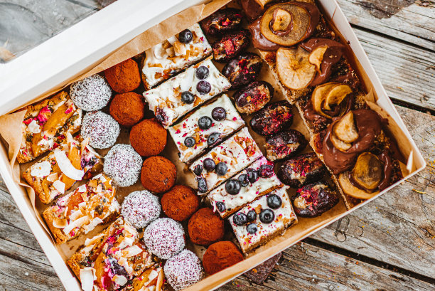 甜蜜的素食天堂-午餐盒充满了素食美味图片下载