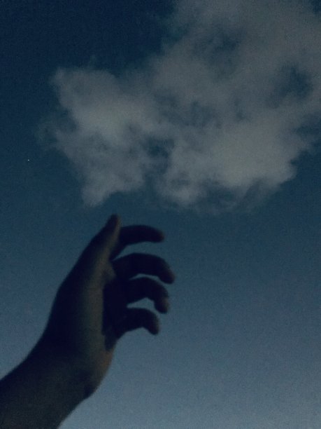 蓝色的天空图片下载