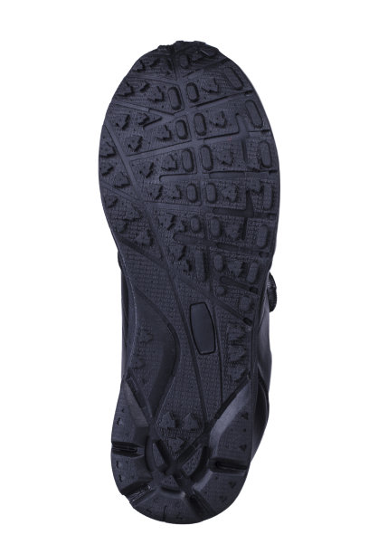 黑色槽鞋鞋底上的白色背景。图片下载