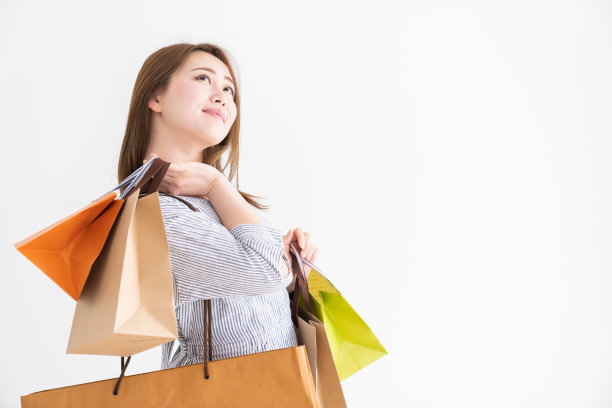 亚洲女人有购物袋图片下载