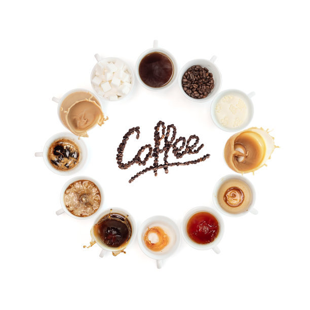 拼出单词Coffee的咖啡豆与圆形的咖啡杯孤立在白色图片下载