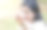 年长的西班牙裔妇女指着摄像机图片下载