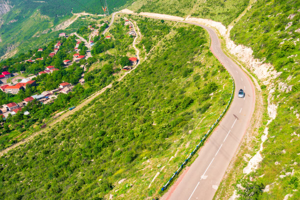 从索道到塔特夫的机舱鸟瞰亚美尼亚风景图片下载