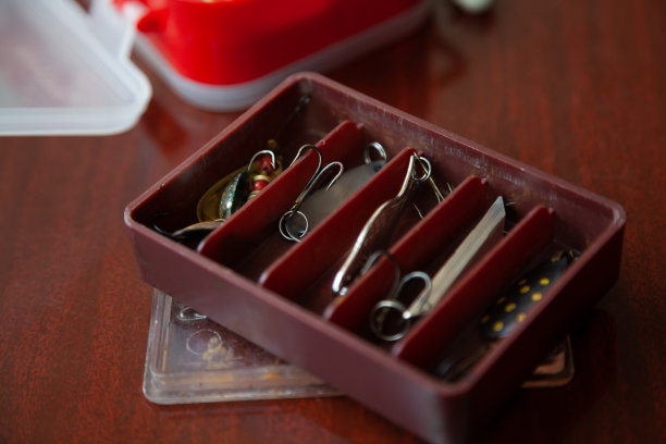 装鱼饵的塑料盒图片下载