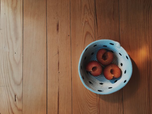 一碗新鲜水果的照片图片下载