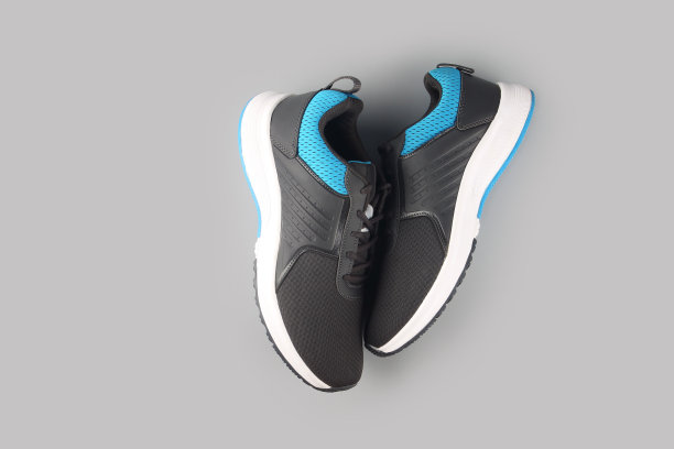 印度产男士运动鞋图片下载