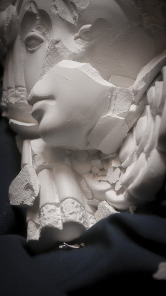 破碎石膏面具图片下载