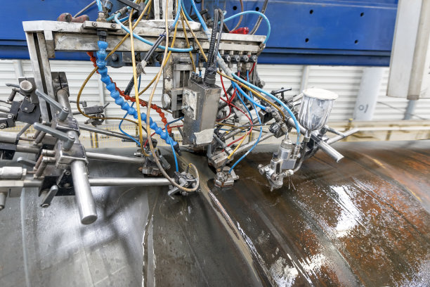 钢管焊接自动超声波机的视图。图片下载