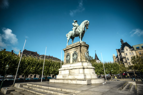 瑞典马尔默的卡尔十世古斯塔夫骑马雕像图片下载