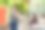 亚洲女子在网上搜索餐厅排队。图片下载