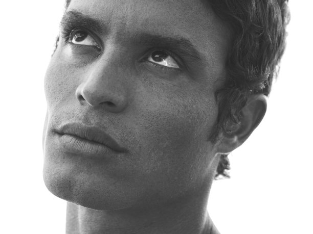 白色背景上的肖像图片下载