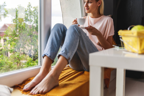 世上没有一杯咖啡解决不了的问题!图片下载