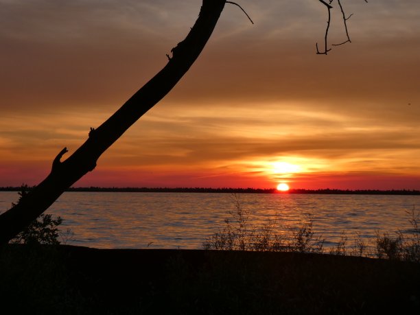 伊利湖的日落图片下载
