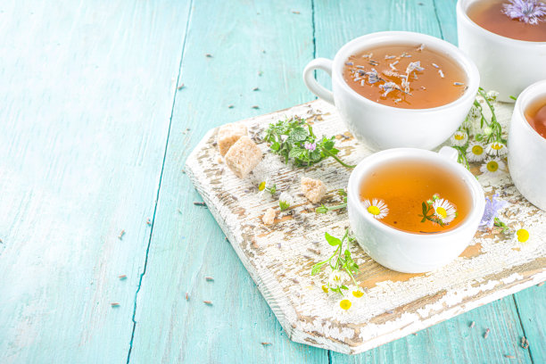 不同的花草茶具图片下载