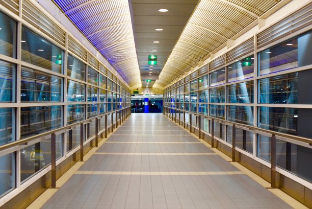 隧道，未来的领先路线图片下载