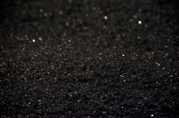 明亮的黑色背景为节日装饰图片下载