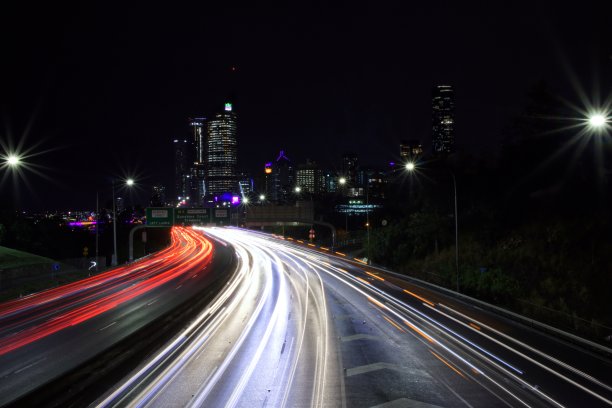 布里斯班城市的夜晚灯光图片下载