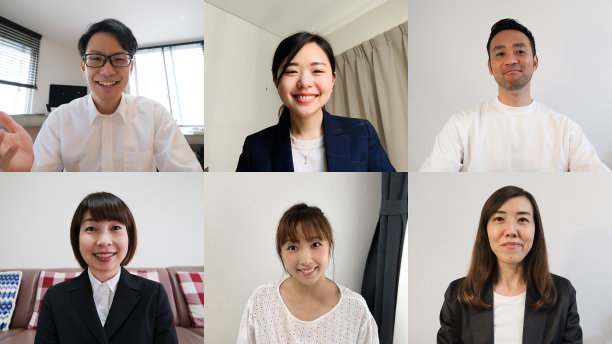 商务人士在网上会议的电脑显示器上交谈图片下载