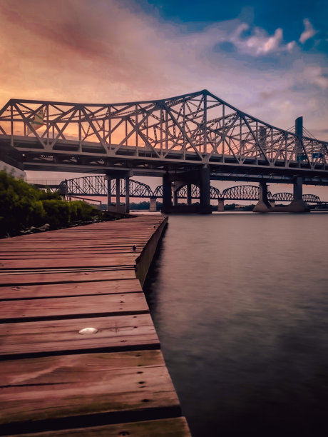 桥梁和日出图片下载