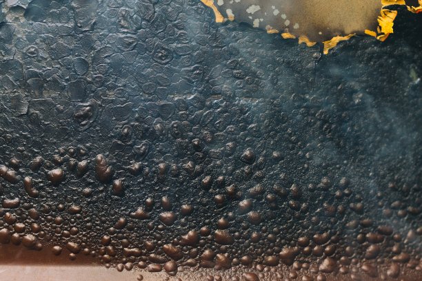 金属表面背景燃烧起泡漆图片下载