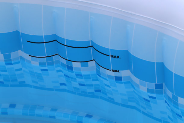 家庭水池的标记显示最低和最高水位图片下载