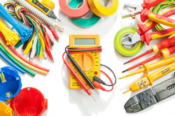 大套电动工具孤立在白色背景图片下载