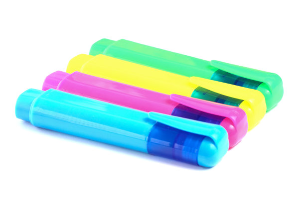 彩色标记文字在白色背景，孤立，特写。图片下载