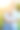 幸福的情侣在春天的夕阳下相爱。女人和男人牵手拥抱。图片下载