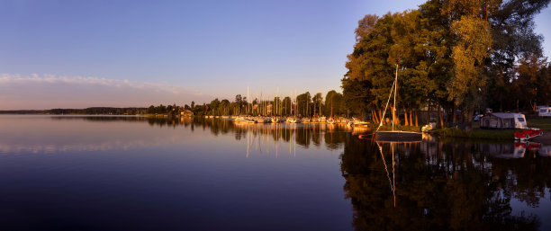 波兰假期-早上在马苏里亚的耶齐奥拉湖图片下载