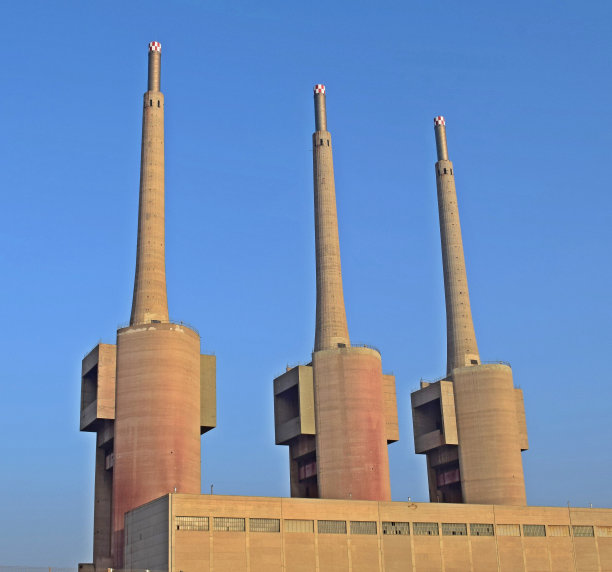 老Besós热电厂在巴塞罗那图片下载