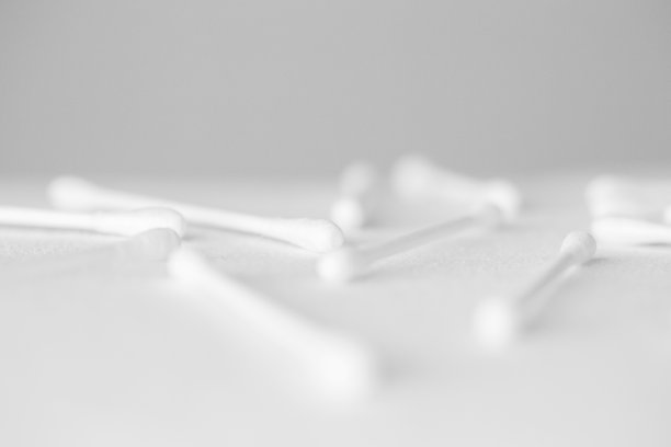 特写分散出焦点耳棒图片下载