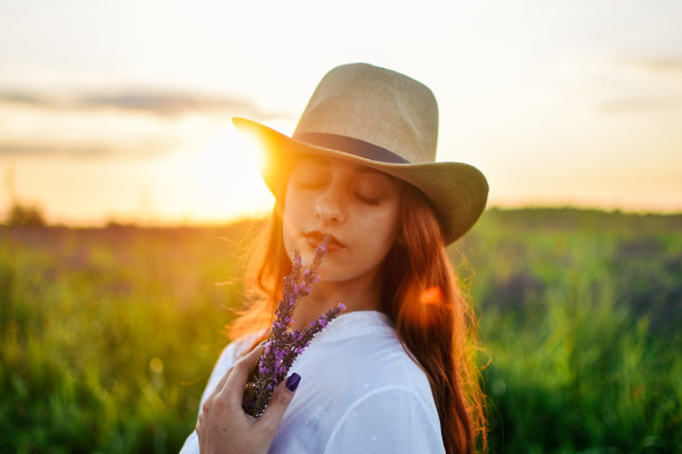 漂亮的女人图片下载