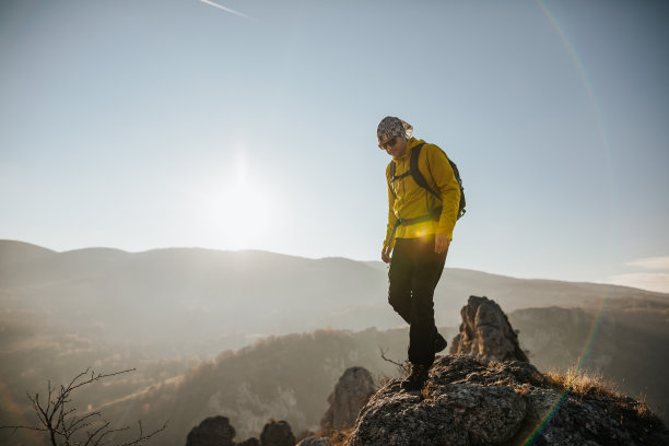 到达顶峰图片下载