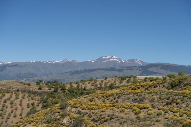 西班牙南部的山区图片下载