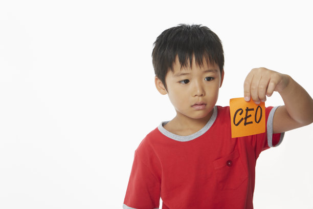 带着CEO便利贴的帅哥图片下载