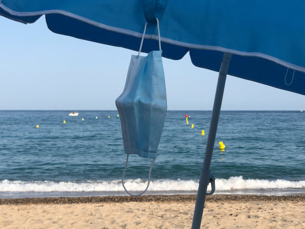 面具和夏日图片下载