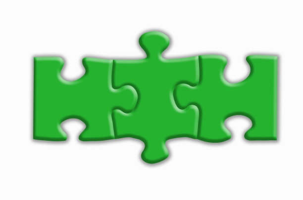 白色背景上有阴影的绿色拼图。图片下载