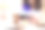 蓝光会损害眼睛。亚洲女孩玩网络游戏或用智能手机和朋友聊天短信，她可能是年龄相关的黄斑变性从蓝光图片下载