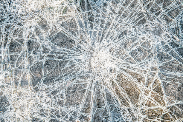 玻璃上的裂纹纹理破碎玻璃透明图片下载