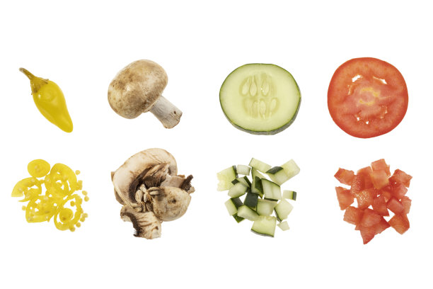 白色背景上的细节。辣椒，番茄，黄瓜和蘑菇图片下载