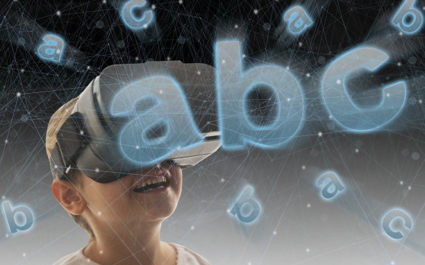 戴着虚拟现实头盔的小女孩。创新科技和教育理念图片下载