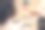 熟练的美容师在画室开始美容图片下载