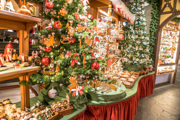 圣诞树装饰图片下载