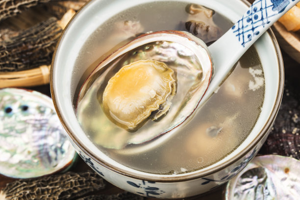 中国菜——鲍鱼羊肚汤图片下载